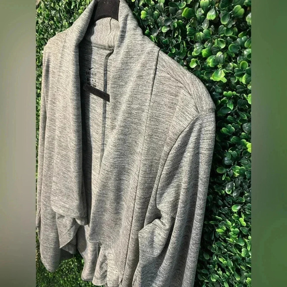 Nike Long-Sleeve Yoga Training Jacket in Juniper Fog - Size XSmall - Picture 4 of 8